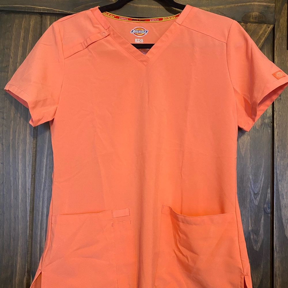 Dickies Scrub top